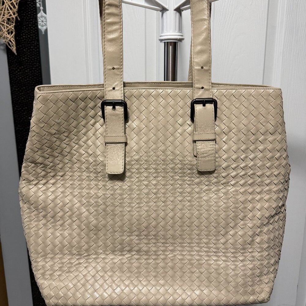Bottega Veneta Intrecciato Beige Leather Tote w/ New Dust Bag